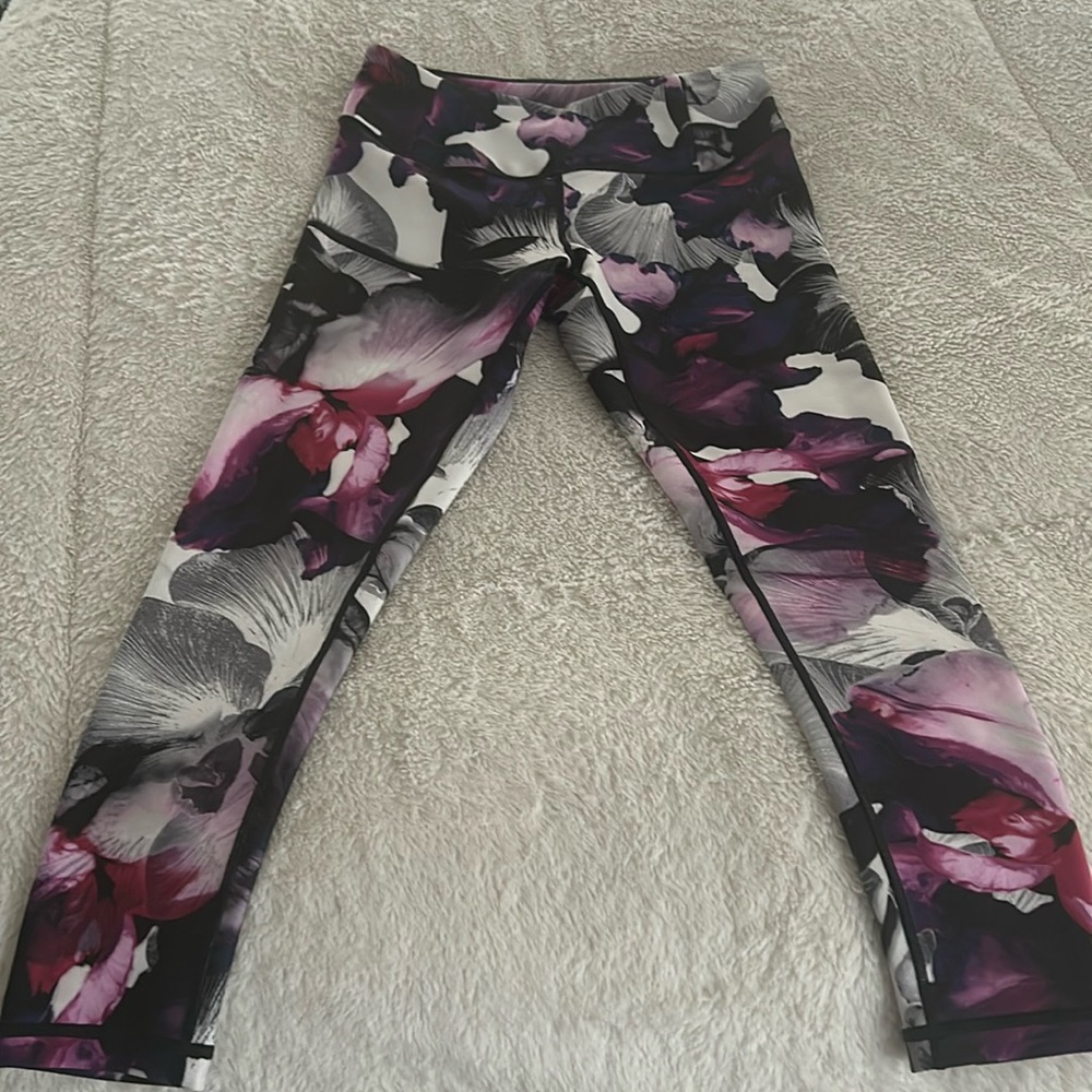 Calia Size S Floral Print 7/8 leggings